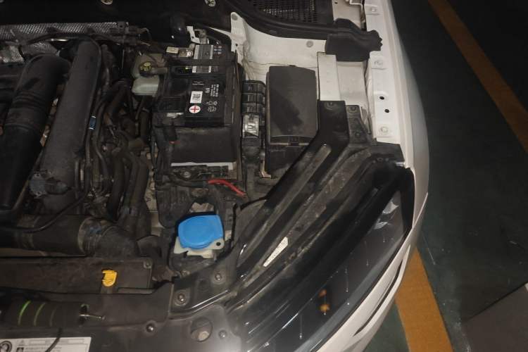 Used Skoda Karoq 2019 TSI280 Comfort Plus Version China VI Standard Engine Bay Left
