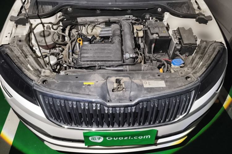 Used Skoda Karoq 2019 TSI280 Smart Drive Deluxe Edition China VI Standard Engine Bay