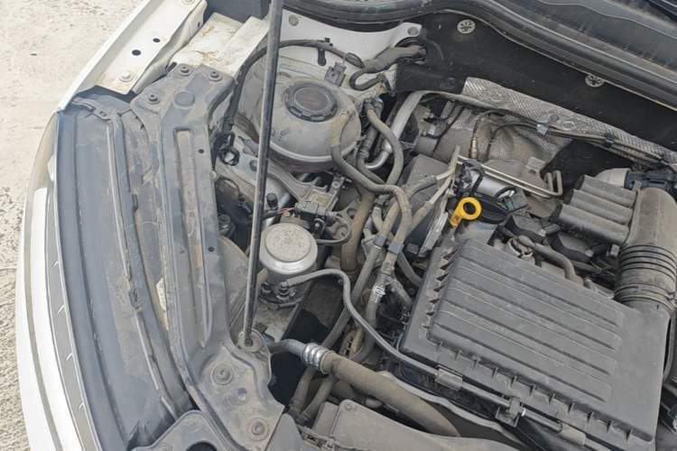 Used Skoda Karoq 2019 TSI280 SmartDrive Luxury Edition China VI standard Engine Bay Right
