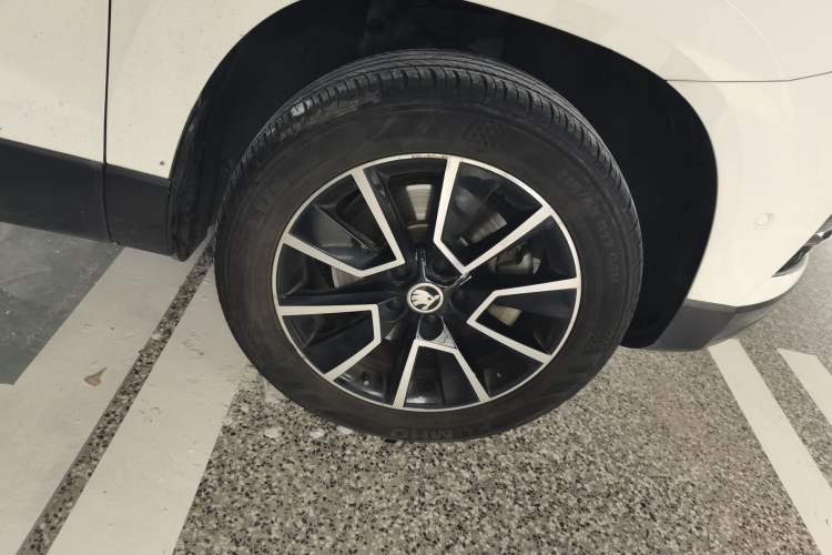 Used Skoda Karoq 2019 TSI280 Smart Drive Deluxe Edition China VI Standard Exterior 7
