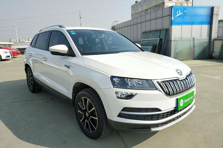 Used Skoda Karoq 2019 TSI280 Smart Drive Deluxe Edition China VI Standard Front Right 45 Deg