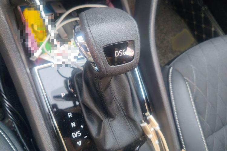 Used Skoda Karoq 2019 TSI280 SmartDrive Luxury Edition China VI standard Gear Lever