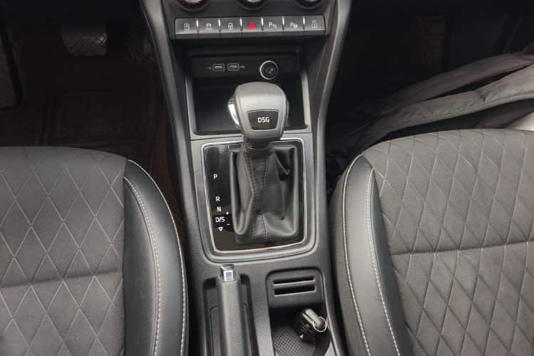 Used Skoda Karoq 2019 TSI280 Smart Drive Elite Edition China V Standard Gear Lever