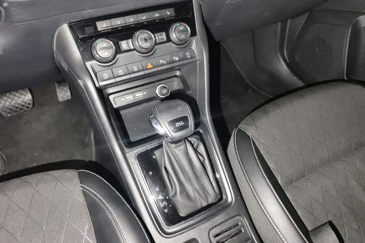 Used Skoda Karoq 2019 TSI280 Smart Drive Elite Edition China V Standard Gear Lever
