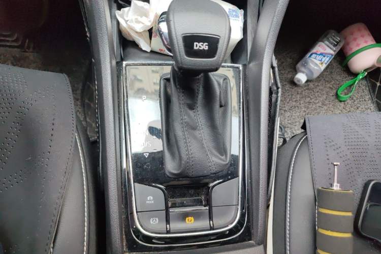 Used Skoda Karoq 2019 TSI280 SmartDrive Luxury Edition China VI standard Gear Lever