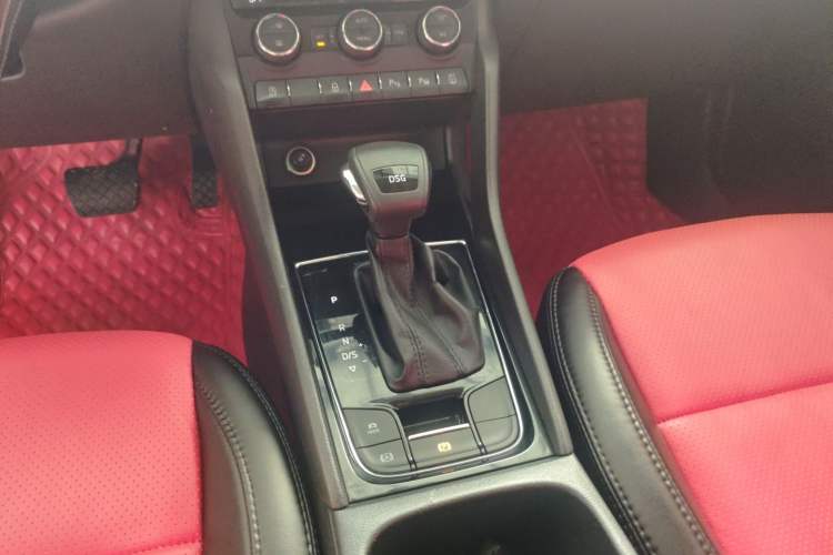 Used Skoda Karoq 2019 TSI280 SmartDrive Luxury Edition China V Standard Gear Lever