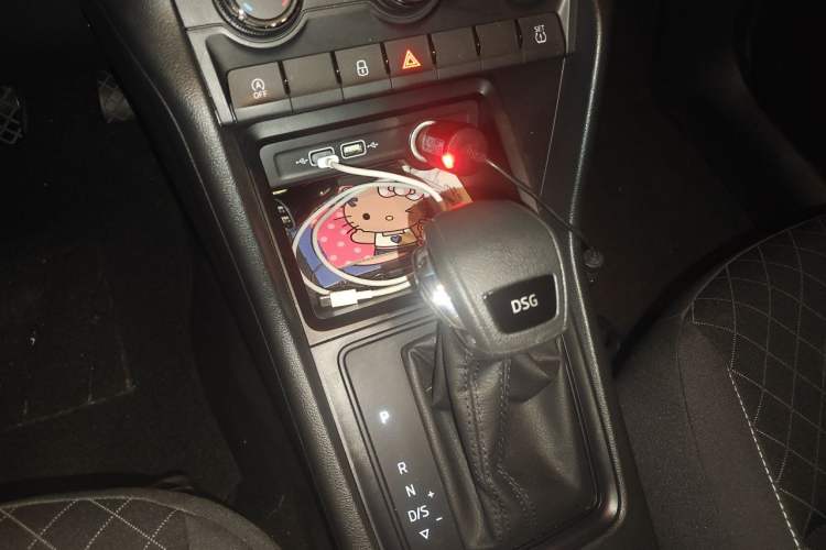 Used Skoda Karoq 2019 TSI280 Comfort Plus Version China VI Standard Gear Lever