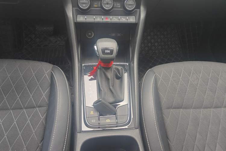 Used Skoda Karoq 2019 TSI280 SmartDrive Luxury Edition China V Standard Gear Lever