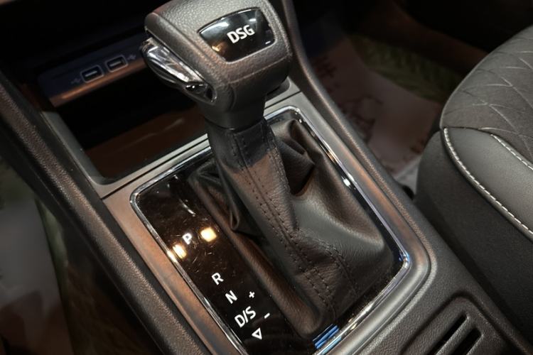 Used Skoda Karoq 2019 TSI280 Smart Drive Elite Edition China V Standard Gear Lever