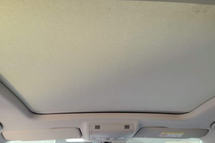 Used Skoda Karoq 2019 TSI280 Smart Drive Deluxe Edition China VI Standard Headliner