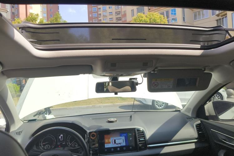 Used Skoda Karoq 2019 TSI280 SmartDrive Luxury Edition China V Standard Headliner
