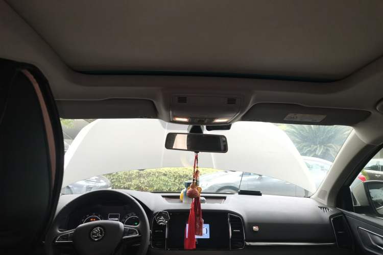 Used Skoda Karoq 2019 TSI280 SmartDrive Luxury Edition China V Standard Headliner