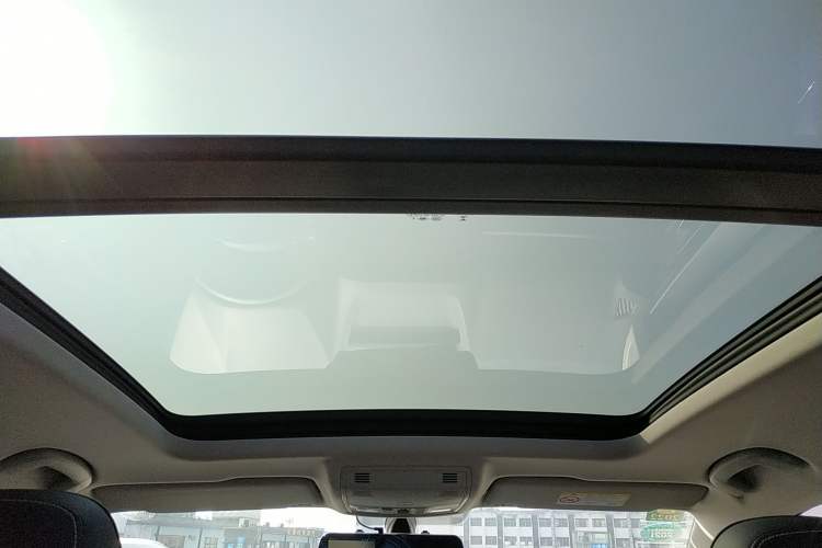 Used Skoda Karoq 2019 TSI280 Smart Drive Deluxe Edition China VI Standard Headliner
