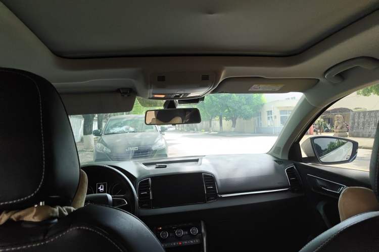Used Skoda Karoq 2019 TSI280 SmartDrive Luxury Edition China V Standard Headliner