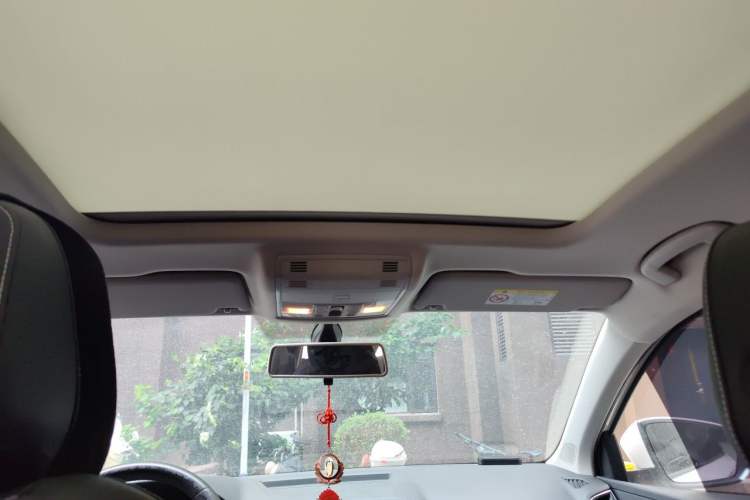 Used Skoda Karoq 2019 TSI280 SmartDrive Luxury Edition China VI standard Headliner
