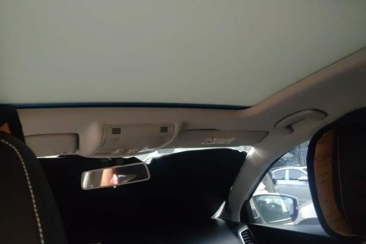 Used Skoda Karoq 2019 TSI280 SmartDrive Luxury Edition China VI standard Headliner