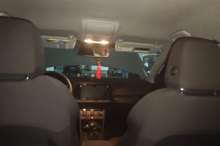 Used Skoda Karoq 2019 TSI280 Comfort Plus Version China VI Standard Headliner