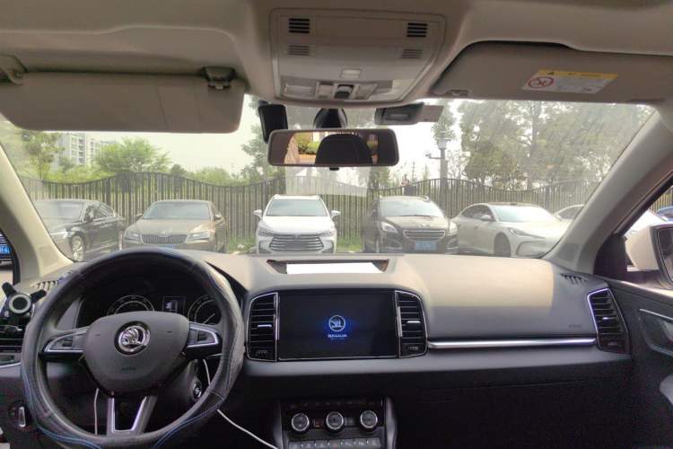 Used Skoda Karoq 2019 TSI280 Smart Drive Deluxe Edition China VI Standard Headliner