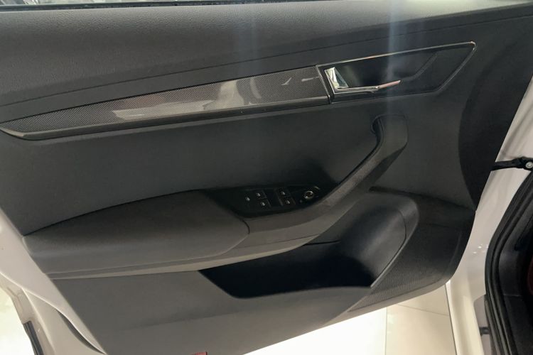 Used Skoda Karoq 2019 TSI280 SmartDrive Luxury Edition China V Standard Interior 1