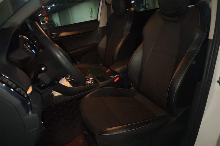 Used Skoda Karoq 2019 TSI280 SmartDrive Luxury Edition China V Standard Left Front Seat