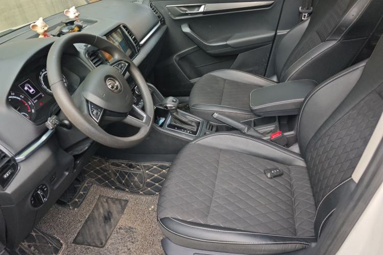 Used Skoda Karoq 2019 TSI280 Smart Drive Deluxe Edition China VI Standard Left Front Seat