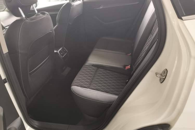 Used Skoda Karoq 2019 TSI280 SmartDrive Luxury Edition China V Standard Left Rear Seat