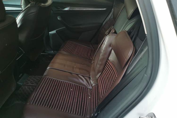 Used Skoda Karoq 2019 TSI280 Smart Drive Deluxe Edition China VI Standard Left Rear Seat