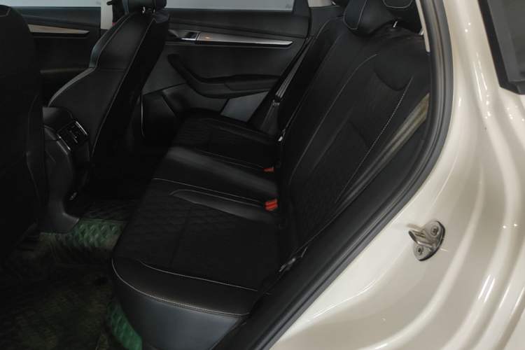 Used Skoda Karoq 2019 TSI280 Smart Drive Elite Edition China V Standard Left Rear Seat