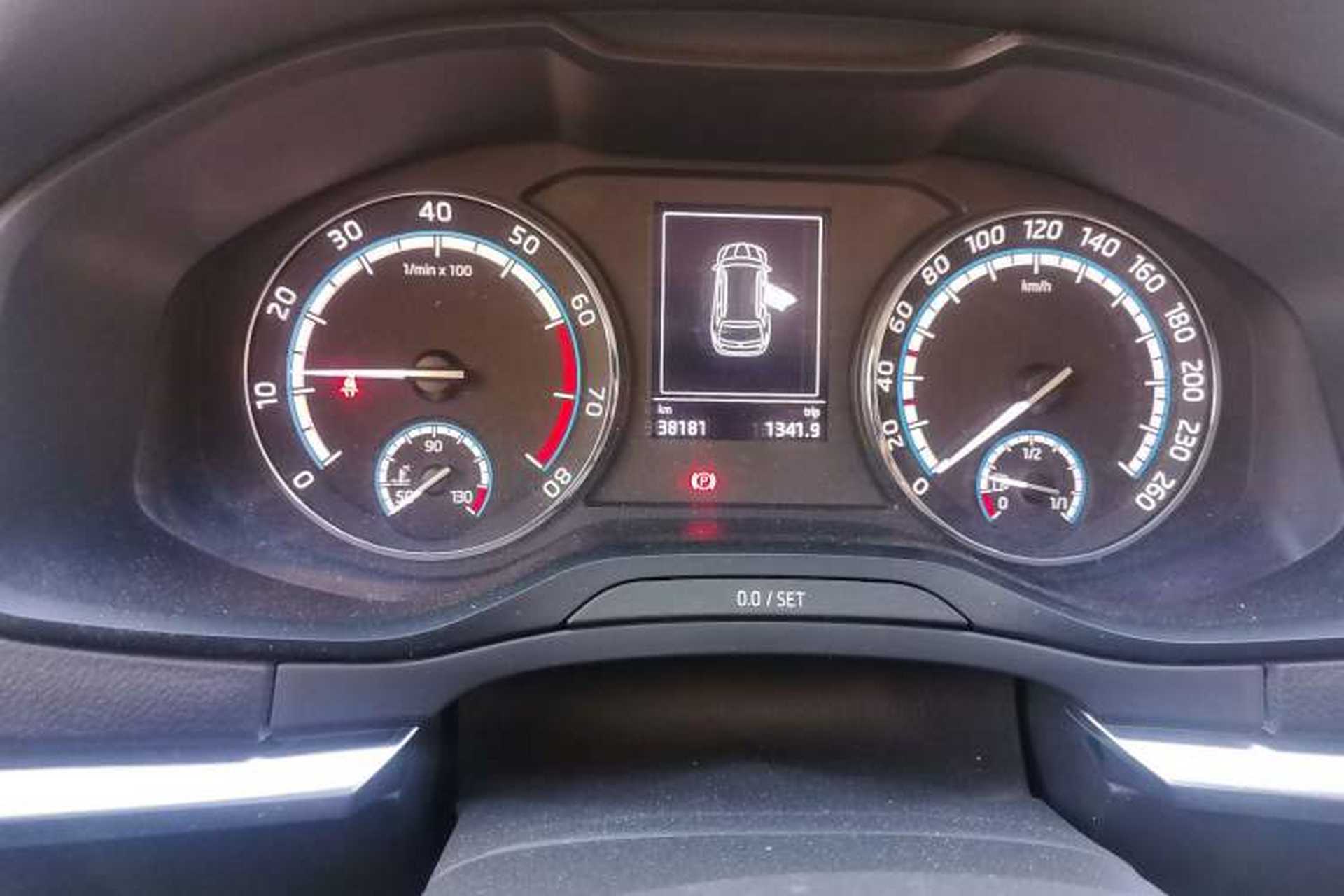 Used Skoda Karoq 2019 TSI280 Smart Drive Deluxe Edition China VI Standard Odometer Close Up