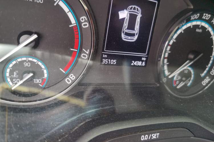Used Skoda Karoq 2019 TSI280 SmartDrive Luxury Edition China VI standard Odometer Close Up