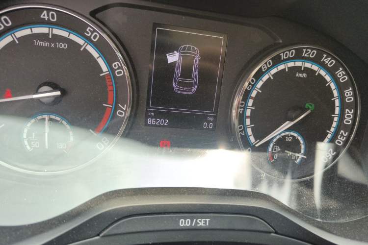 Used Skoda Karoq 2019 TSI280 SmartDrive Luxury Edition China V Standard Odometer Close Up