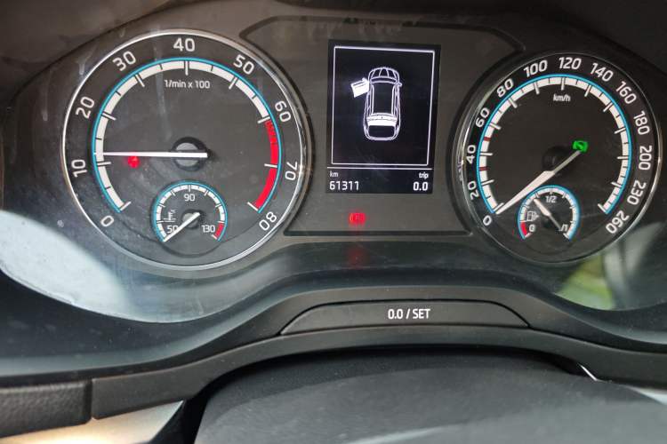 Used Skoda Karoq 2019 TSI280 Smart Drive Deluxe Edition China VI Standard Odometer Close Up