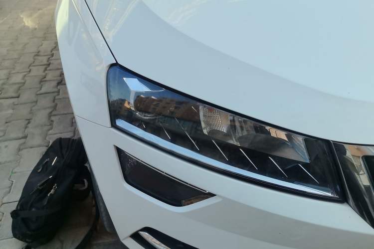 Used Skoda Karoq 2019 TSI280 Smart Drive Deluxe Edition China VI Standard Right Front Headlight