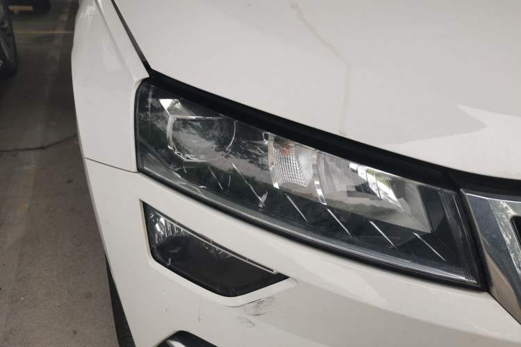 Used Skoda Karoq 2019 TSI280 SmartDrive Luxury Edition China V Standard Right Front Headlight