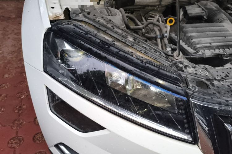 Used Skoda Karoq 2019 TSI280 Smart Drive Deluxe Edition China VI Standard Right Front Headlight