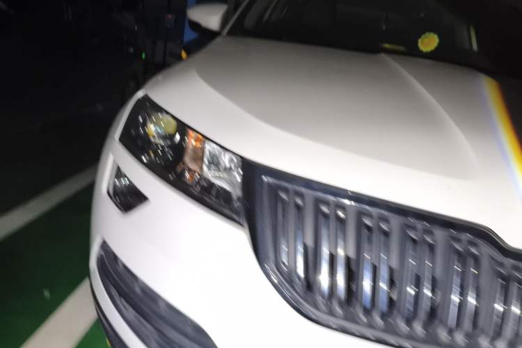 Used Skoda Karoq 2019 TSI280 Smart Drive Deluxe Edition China VI Standard Right Front Headlight