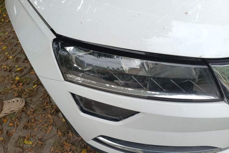Used Skoda Karoq 2019 TSI280 SmartDrive Luxury Edition China VI standard Right Front Headlight
