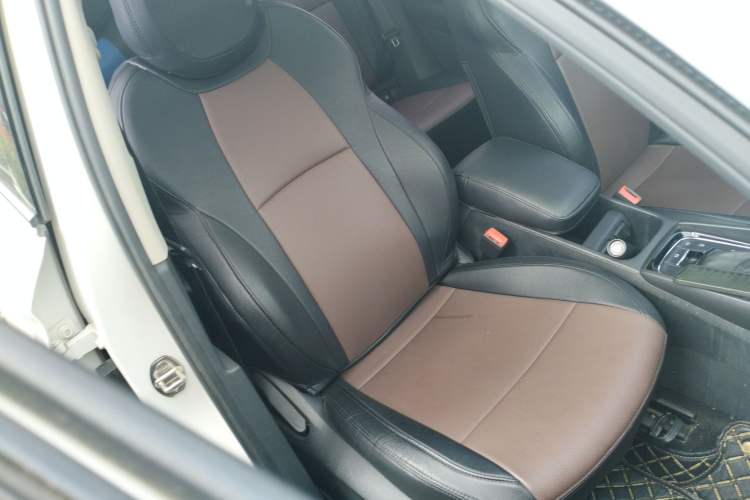 Used Skoda Karoq 2019 TSI280 SmartDrive Luxury Edition China VI standard Right Front Seat