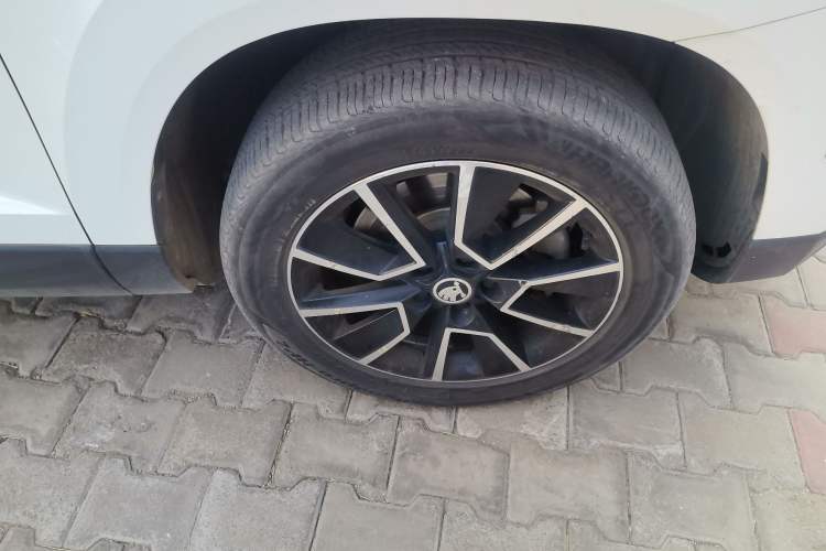 Used Skoda Karoq 2019 TSI280 Smart Drive Deluxe Edition China VI Standard Right Front Wheel Hub