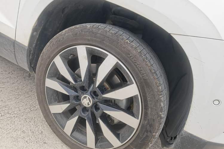 Used Skoda Karoq 2019 TSI280 SmartDrive Luxury Edition China VI standard Right Front Wheel Hub