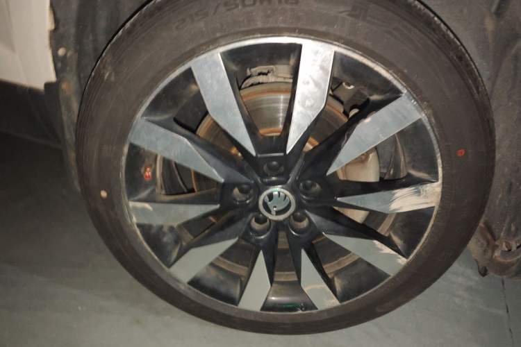 Used Skoda Karoq 2019 TSI280 SmartDrive Luxury Edition China V Standard Right Front Wheel Hub