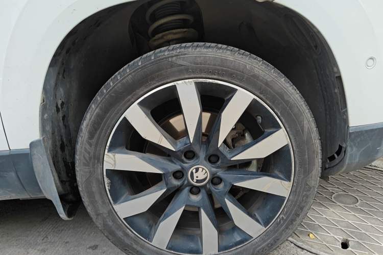 Used Skoda Karoq 2019 TSI280 SmartDrive Luxury Edition China V Standard Right Front Wheel Hub