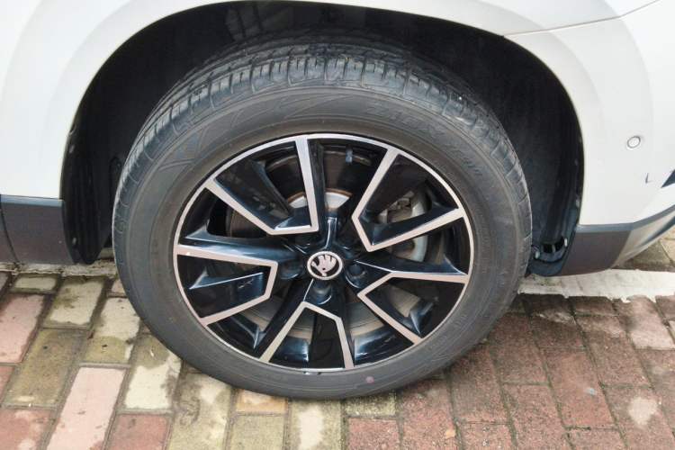 Used Skoda Karoq 2019 TSI280 Smart Drive Deluxe Edition China VI Standard Right Front Wheel Hub