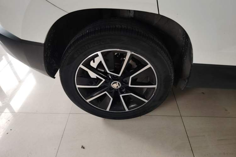Used Skoda Karoq 2019 TSI280 Comfort Plus Version China VI Standard Right Rear Wheel Hub