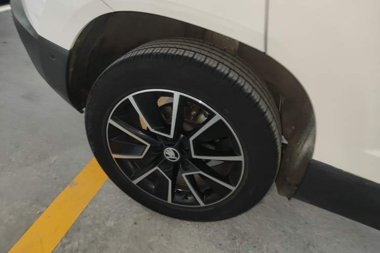 Used Skoda Karoq 2019 TSI280 Smart Drive Elite Edition China V Standard Right Rear Wheel Hub