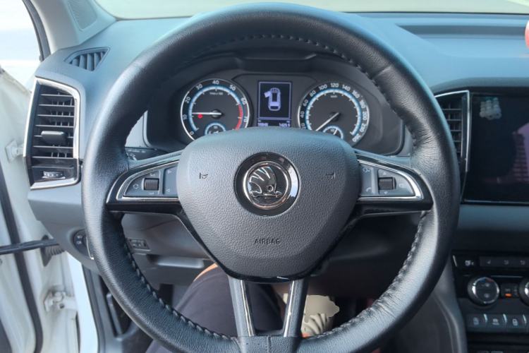 Used Skoda Karoq 2019 TSI280 Smart Drive Elite Edition China V Standard Steering Wheel