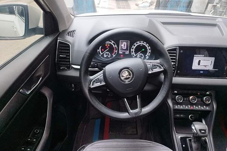 Used Skoda Karoq 2019 TSI280 Smart Drive Deluxe Edition China VI Standard Steering Wheel