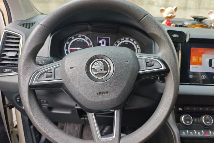 Used Skoda Karoq 2019 TSI280 Smart Drive Deluxe Edition China VI Standard Steering Wheel