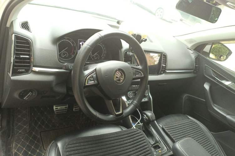 Used Skoda Karoq 2019 TSI280 SmartDrive Luxury Edition China VI standard Steering Wheel