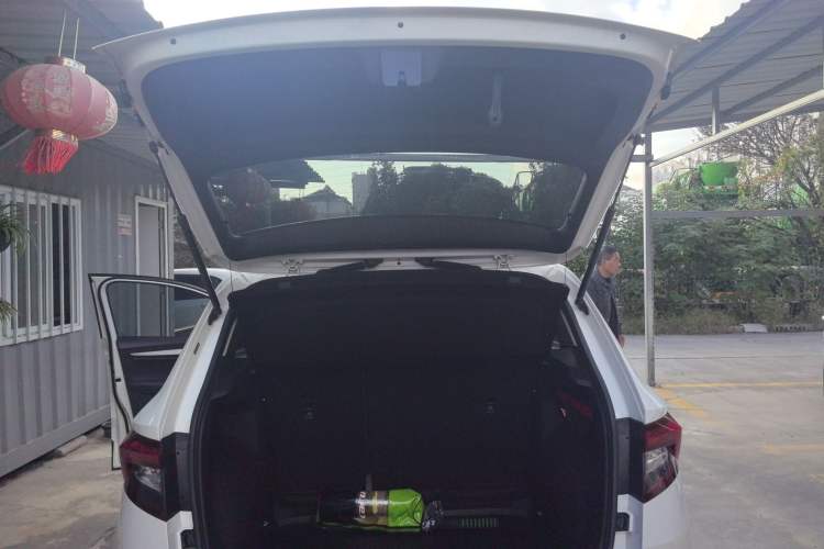 Used Skoda Karoq 2019 TSI280 Smart Drive Deluxe Edition China VI Standard Trunk